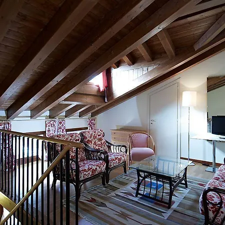 Lägenhet Palazzo Brando - Living Treviso